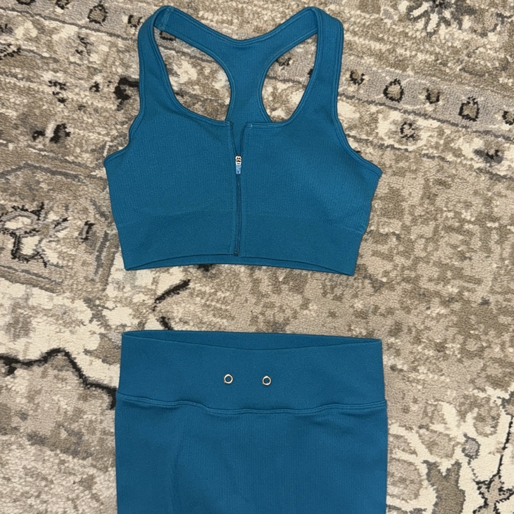 teal zip up size medium workout set